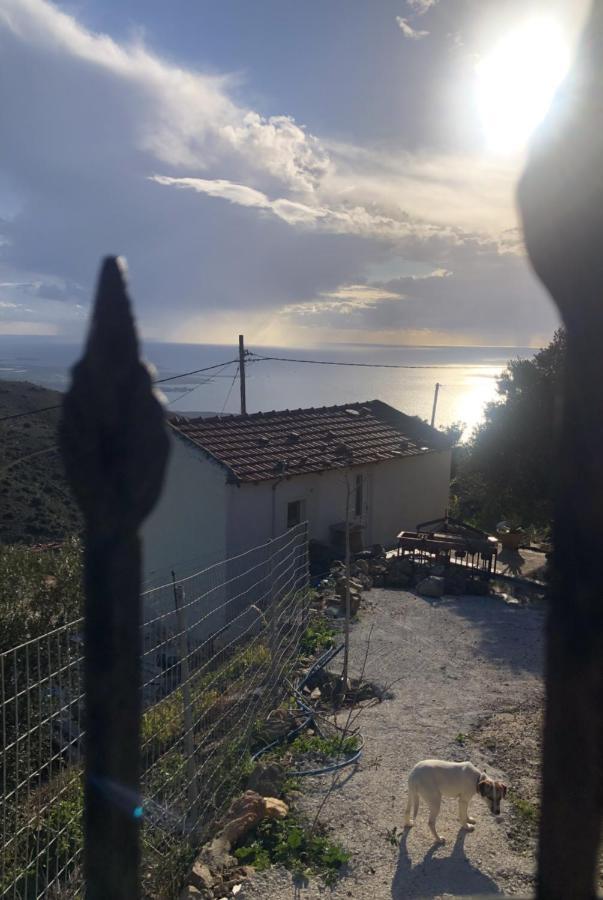 Areti Sea View Mountain Apartment *